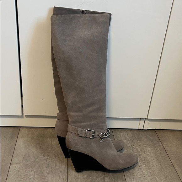 BCBGeneration Merryl Grey Taupe Knee High Suede Wedge Boots, Size 8.5 - Picture 7 of 11